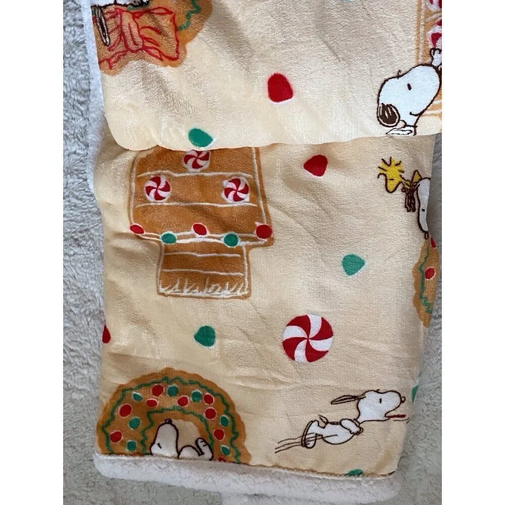 Peanuts Snoopy Sherpa‎ Backed Throw Blanket Gingerbread House Christmas 50X60”
